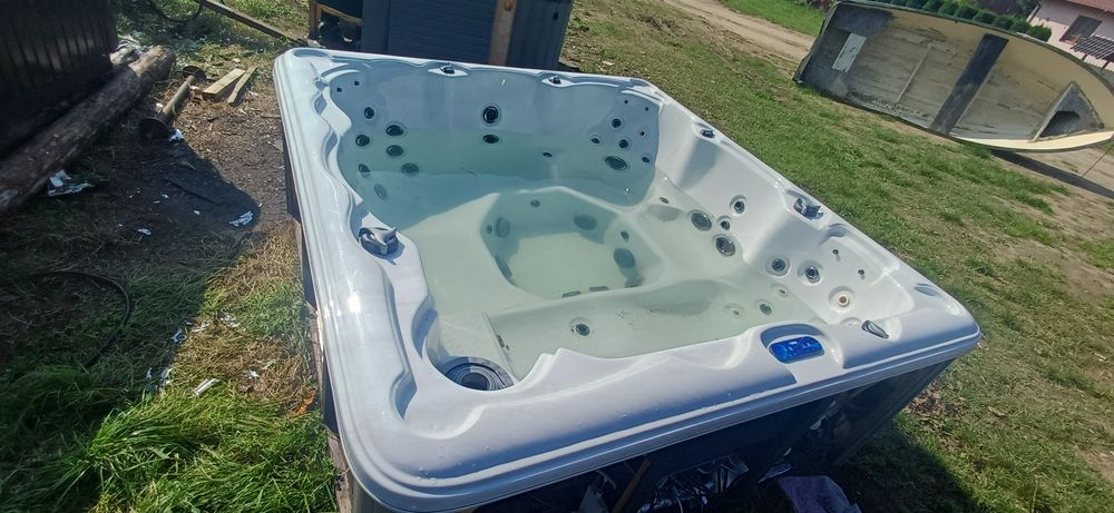 Jacuzzi ogrodowe całoroczne 210x210 cm
