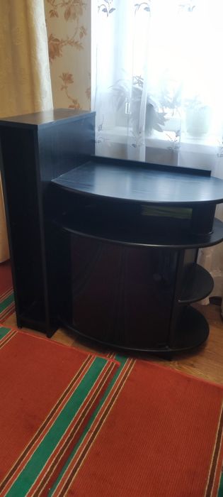 Тумбочка під телевізор