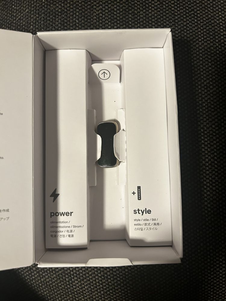 Fitbit Luxe tracker zegarek opaska  funkcyjna