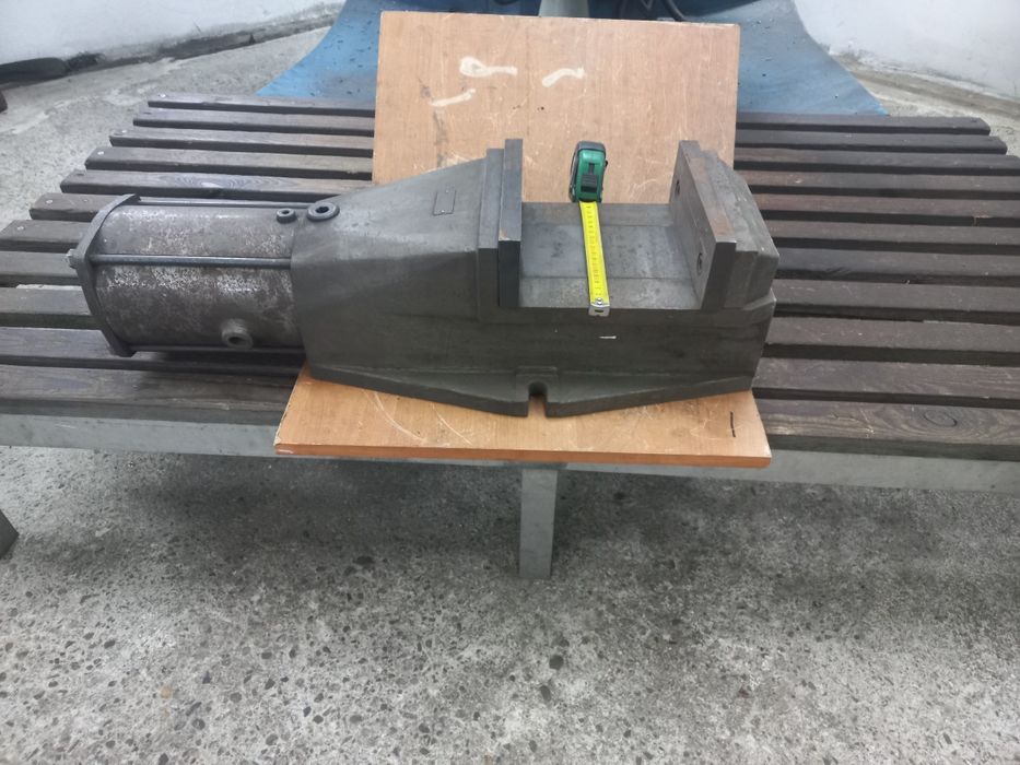 Imadło maszynowe pneumatyczne