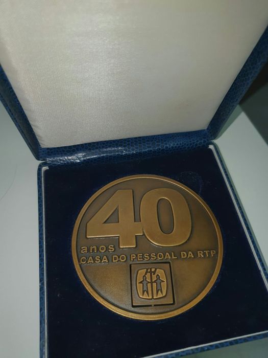 Medalha 8cm antiga com caixa faço entrega domicílio