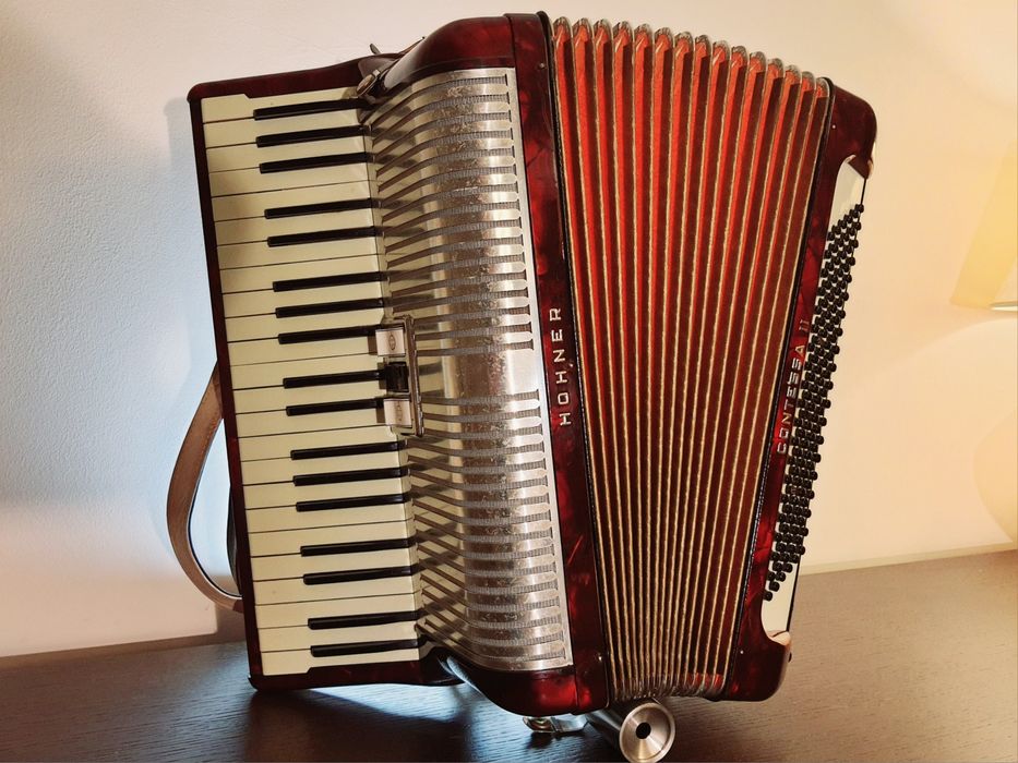 Akordeon Hohner Contessa II 120 basów + futerał