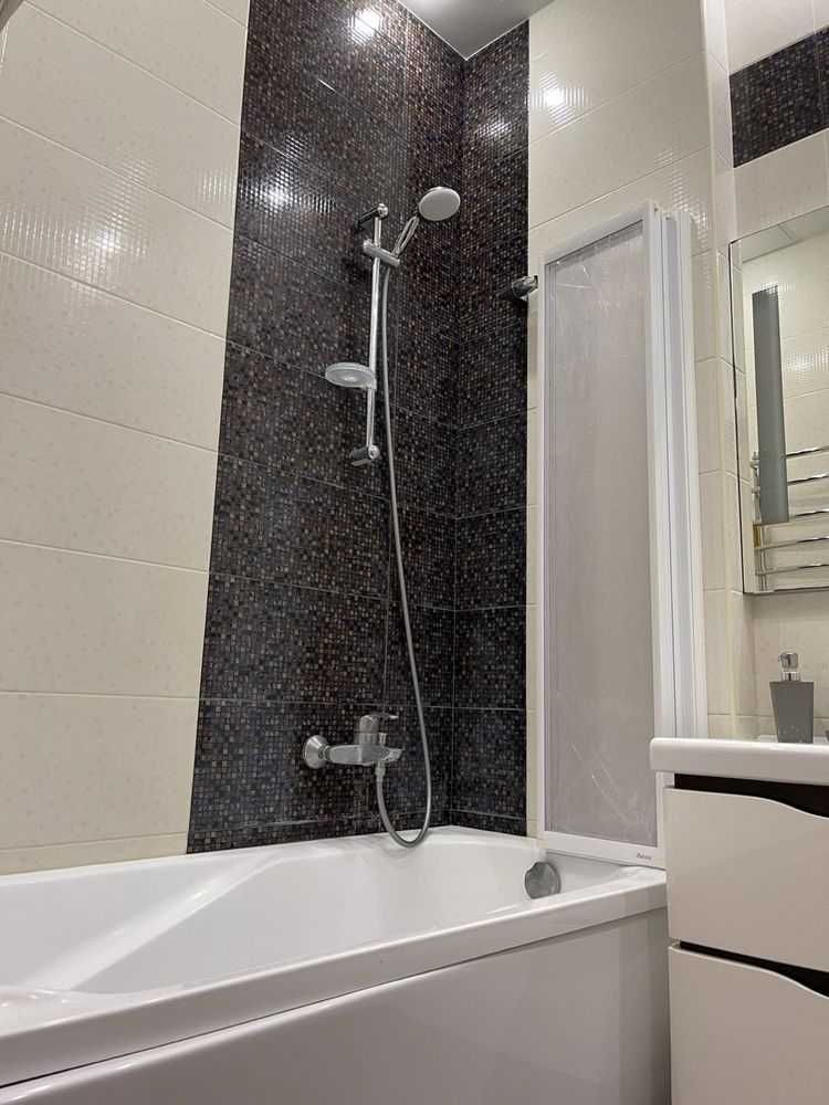 Продам   2к.кв.  Центр   вул.Михаїла Семенко   65000 у.е.      M