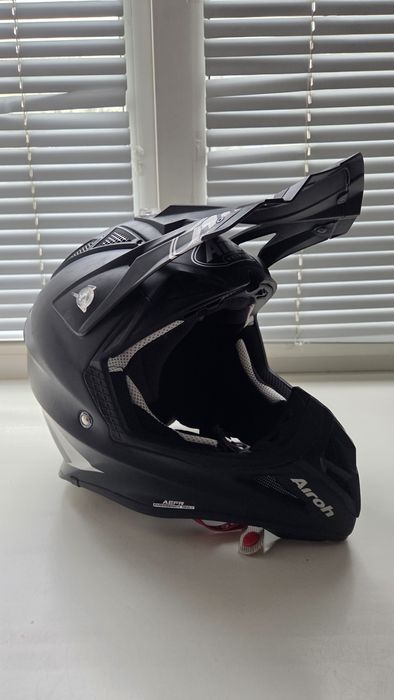 Мотошолом ендуро AIROH AVIATOR ACE розмір М (обхват голови 57-58 см)