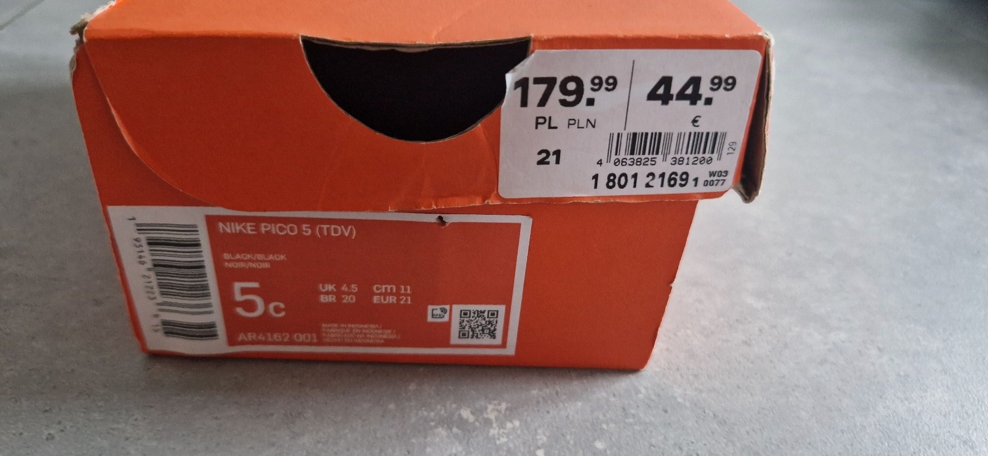 Buty Nike w rozmiarze 21