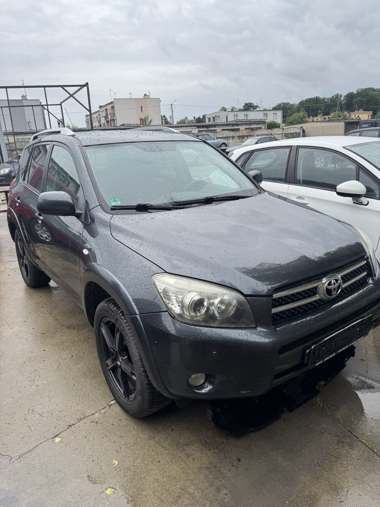 Toyota RAV4 bardzo ladny stan z Niemiec 2.2 diesel DECAT 4x4