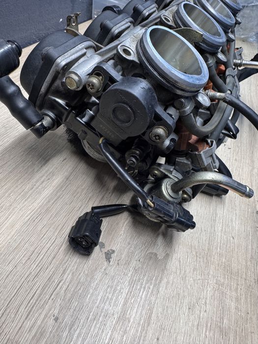 Przepustnice Yamaha r1 rn09