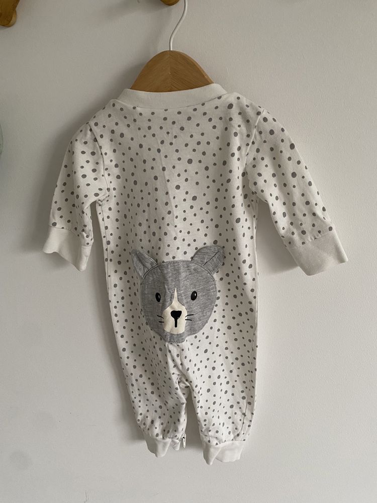 Pajac lindex 50/56 biały w kropki kotek szary