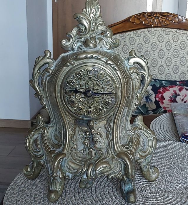 Zegar mosiezny stary pokryty patyną !