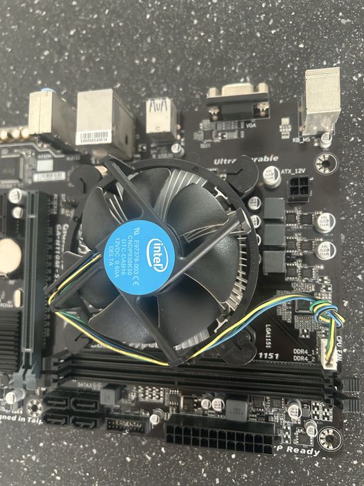 Gigabyte ga-h110m-s2 + intel i3 6100