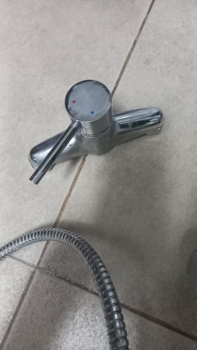 Chuveiro com torneira misturadora