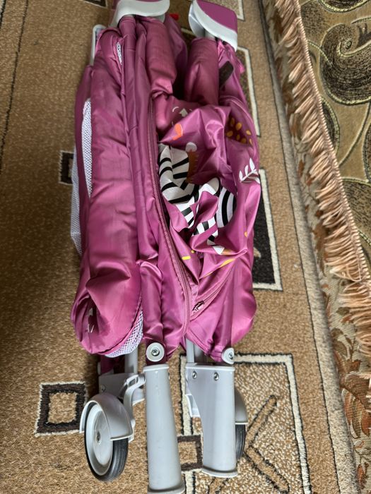 Дитячий манеж CARRELLO Piccolo рожевий