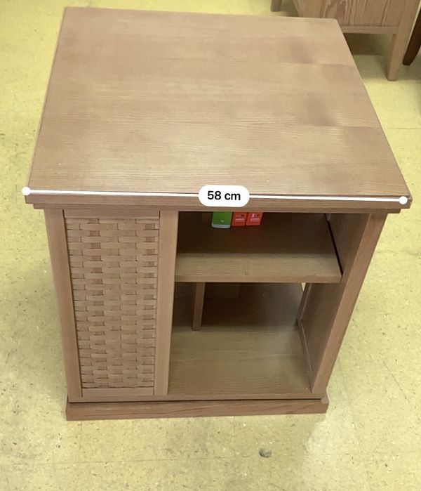 Mesa de apoio / livreiro