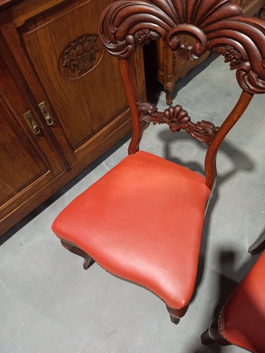 Krzesła rzeźbione, krzesło, zestaw krzeseł