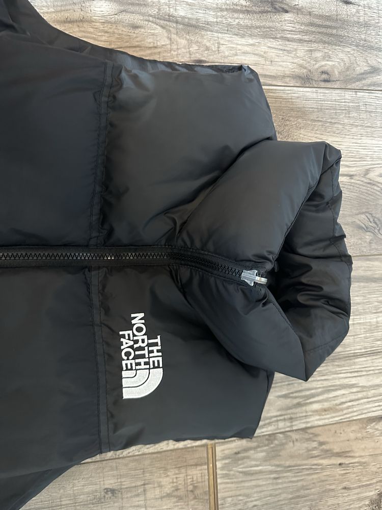 Безрукавка the north face M