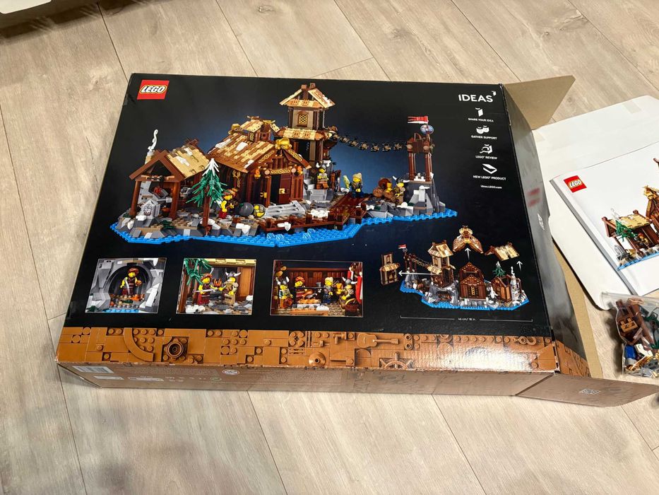 Конструктор LEGO Ideas Селище вікінгів (21343)