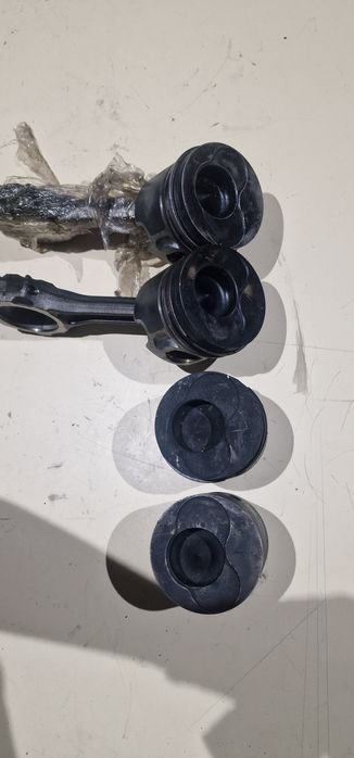 Pistões pd arl 150 (originais)