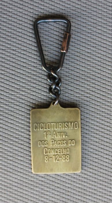Porta-chaves em metal comemorativo Cicloturismo Matosinhos de 08/12/88
