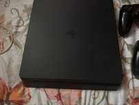 PS 4 z dwoma padami oraz kablem zasilającym i HDMI