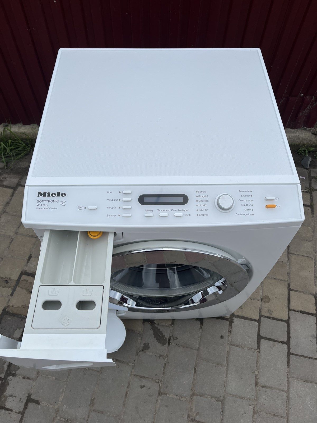 Стіральна машинка  Miele W4146