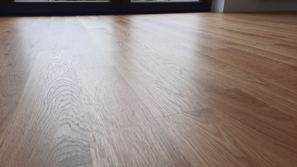 Cyklinowanie bezpyłowe. Parkiety. Renowacja odnawianie schodów.