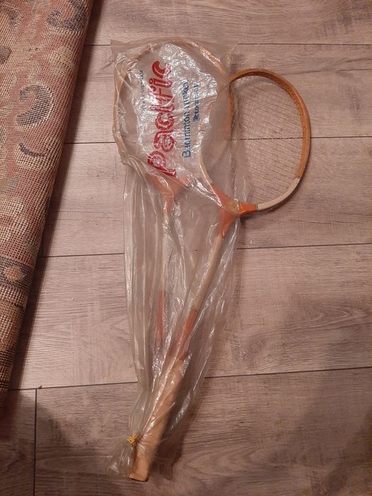 Zestaw rakiet do badmintona z dwoma lotkami