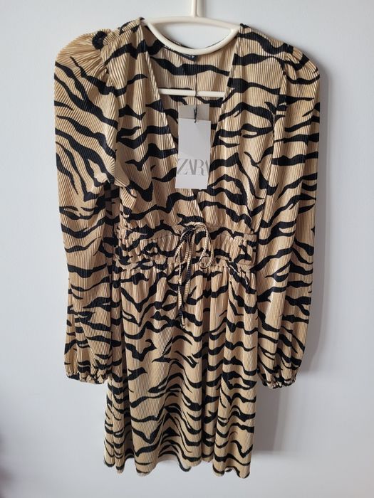 Vestido novo Zara 4€