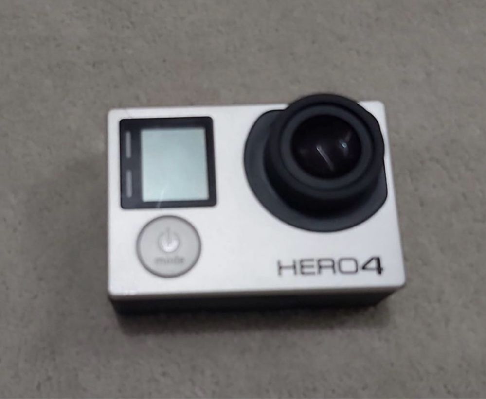 Go Pro Hero 4 Black Edition;