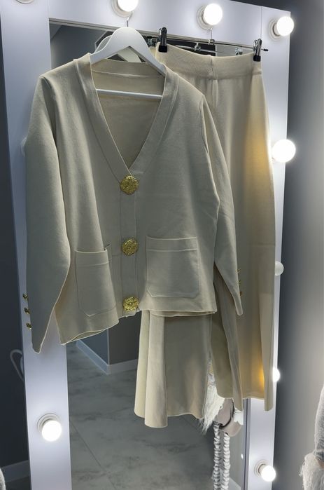 Костюм в кольорах