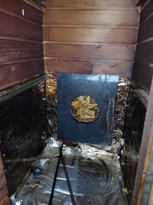 продам  коптильня холодного копчения и теплого