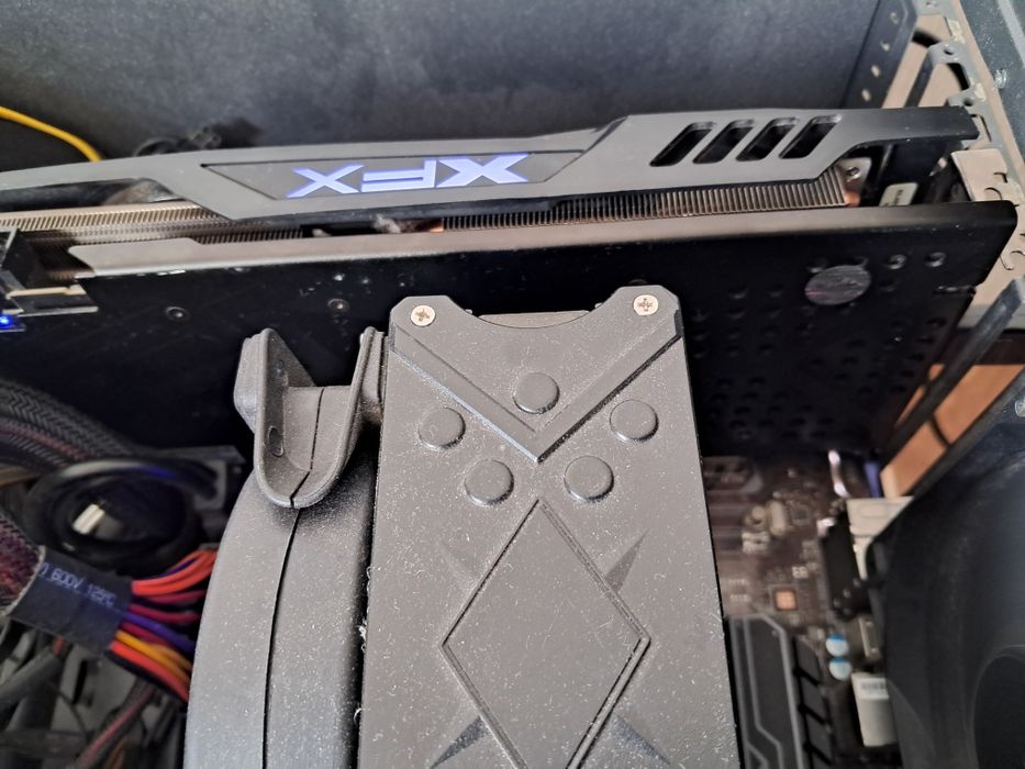 Видеокарта б\у XFX RED DEVIL RX480 8GB холодные отличное состояние