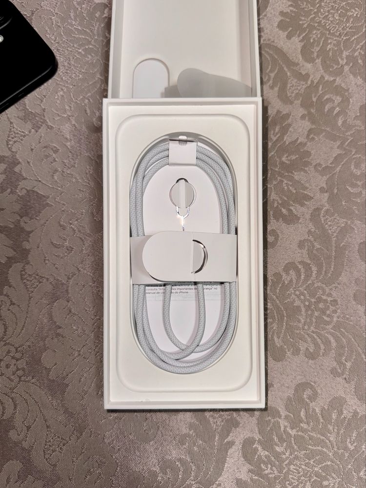 iPhone 16 NOVO, nunca usado