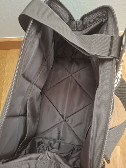 Bolsa p ginásio ou escola.