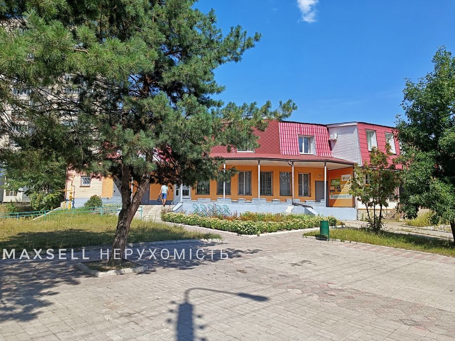 Здам окремий офіс 124 м² на вул. Сірка