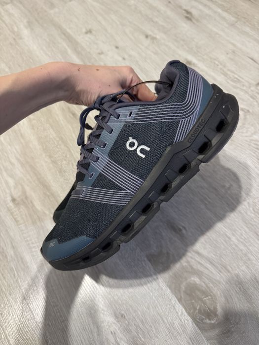 Чоловічі кросівки On Running Cloudgo оригінал