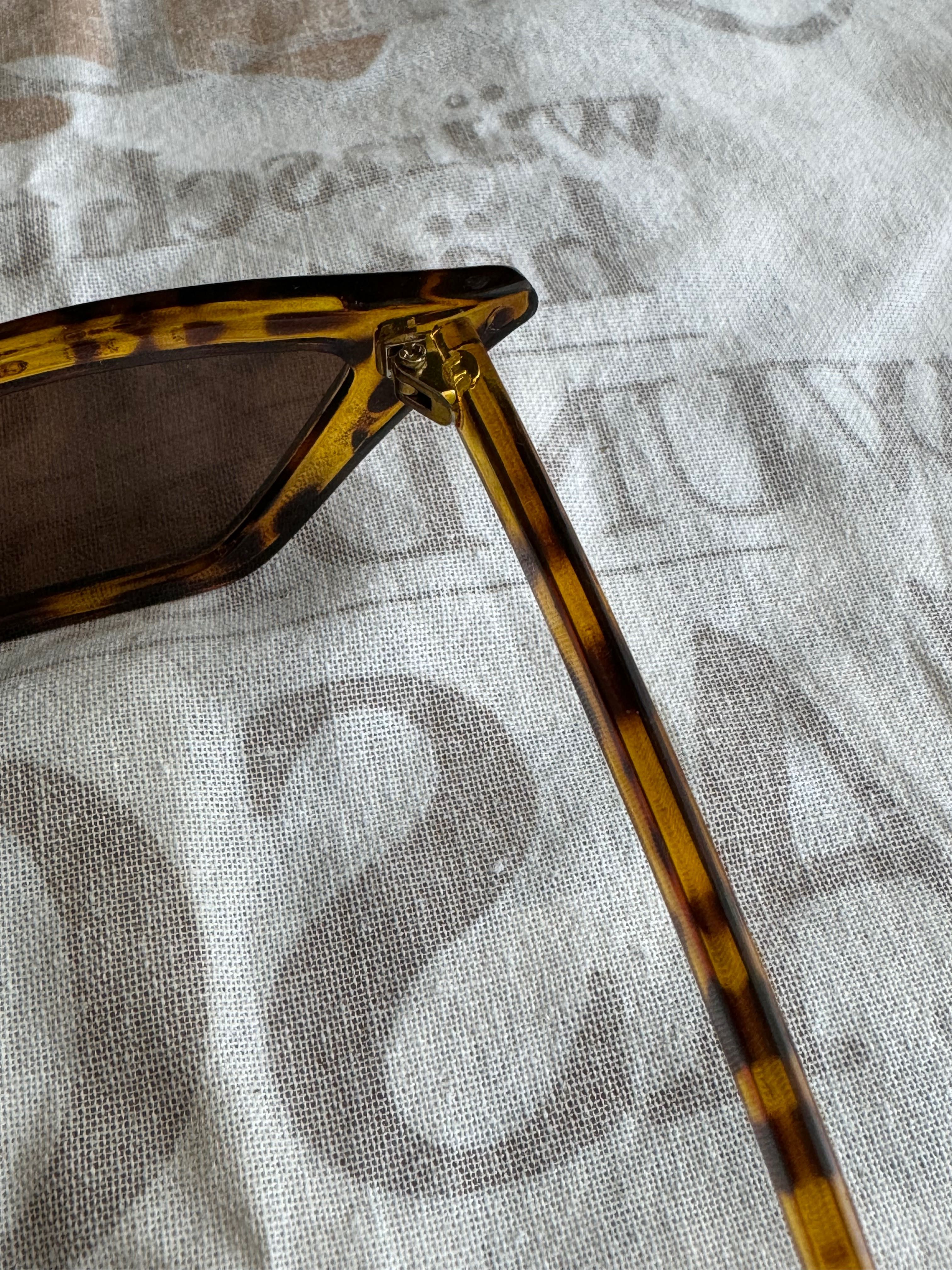 Damskie okulary przeciwsłoneczne w kształcie tygrysa
