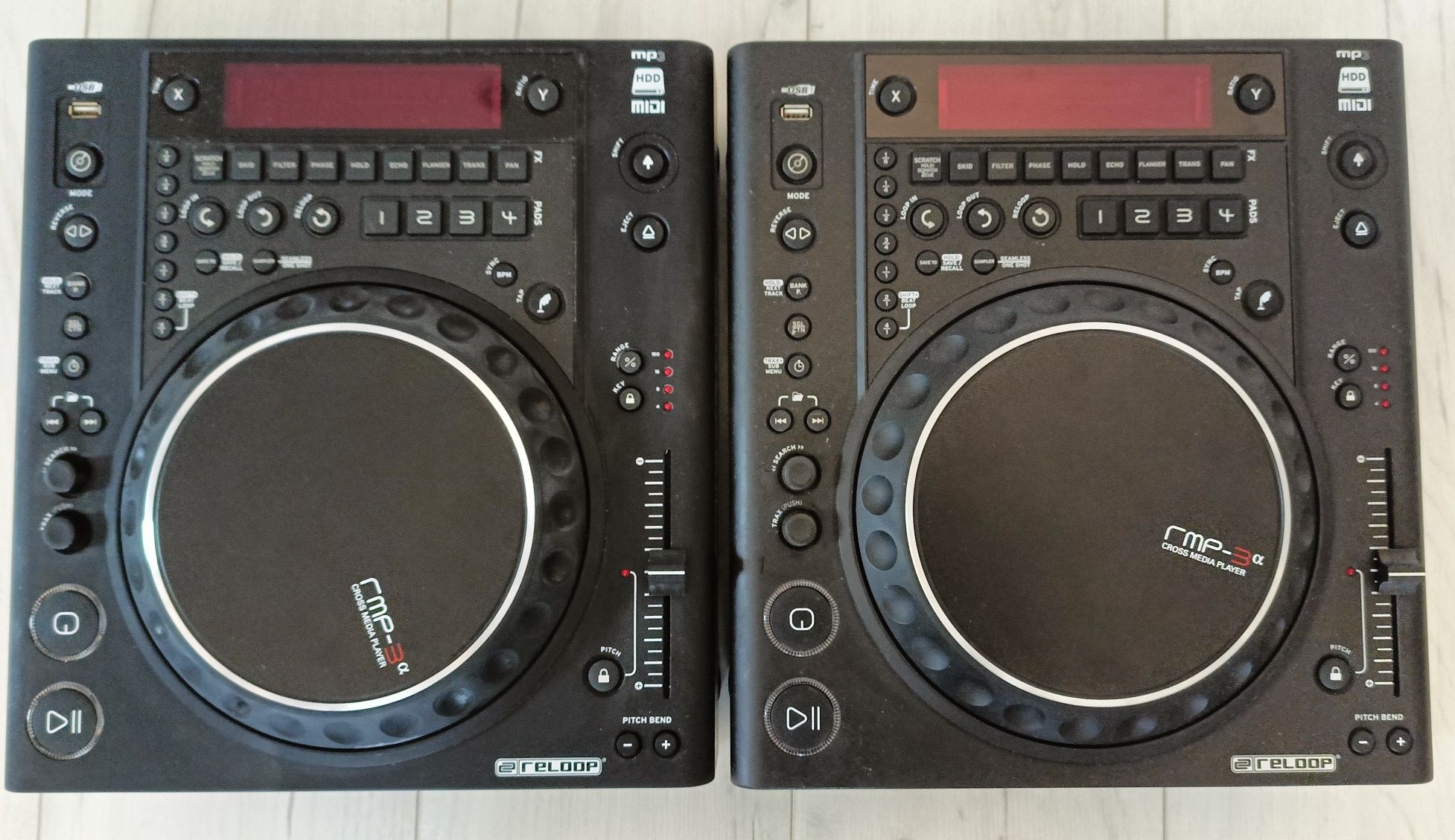 Odtwarzacz DJ Reloop RMP-3 alpha czarne dwie sztuki.