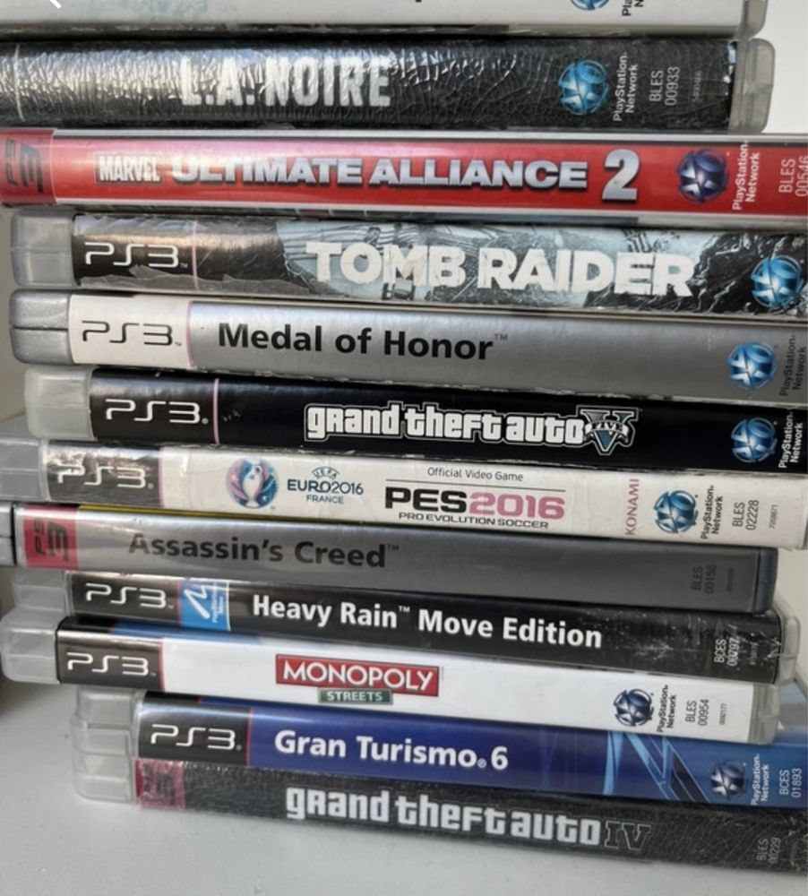 PlayStation 3 com 14 jogos