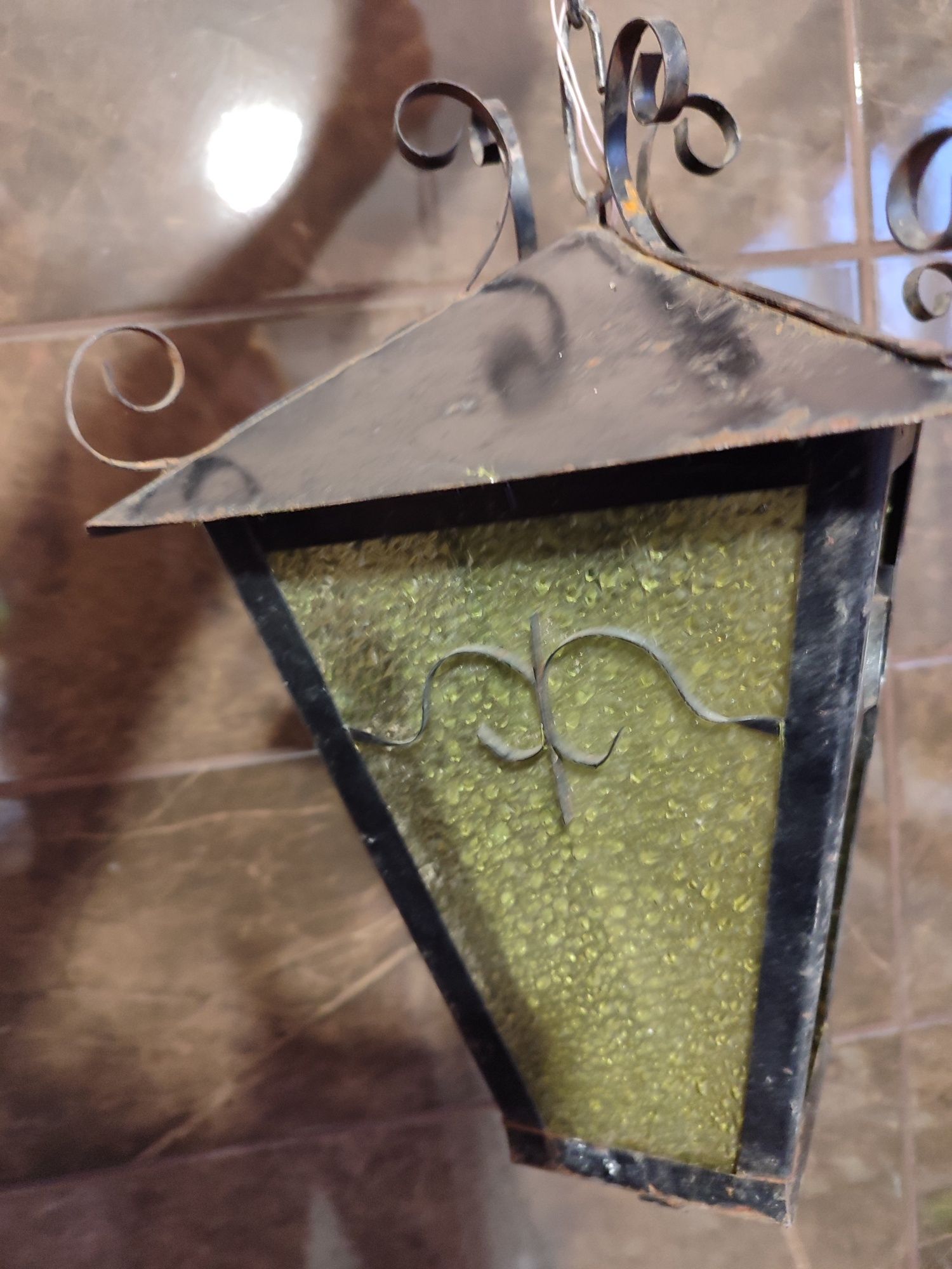 Вінтажний вулічний ліхтар кований метал та скло