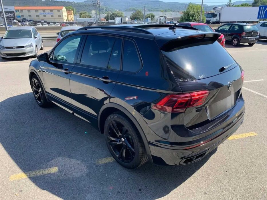 Volkswagen Tiguan R-Line      2022