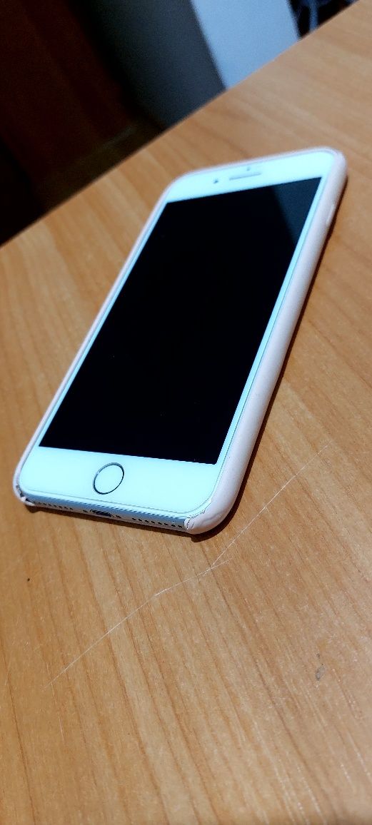 Продам iPhone 8 plus