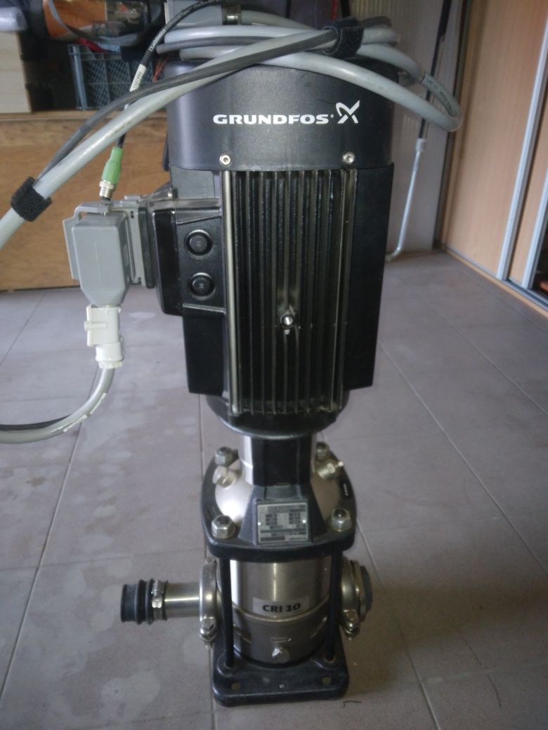 Pompa wody odśrodkowa Grundfos CRI 10-04 B-CA-I-E HQQE silnik 4KW