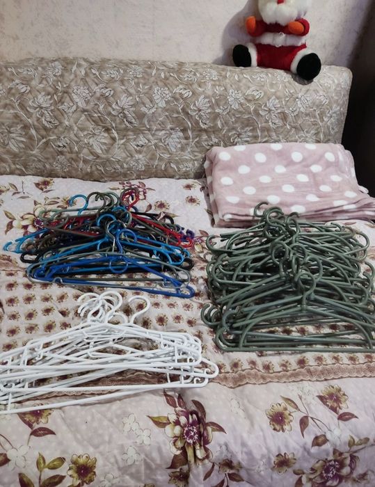 Продам бутелі з помпою.