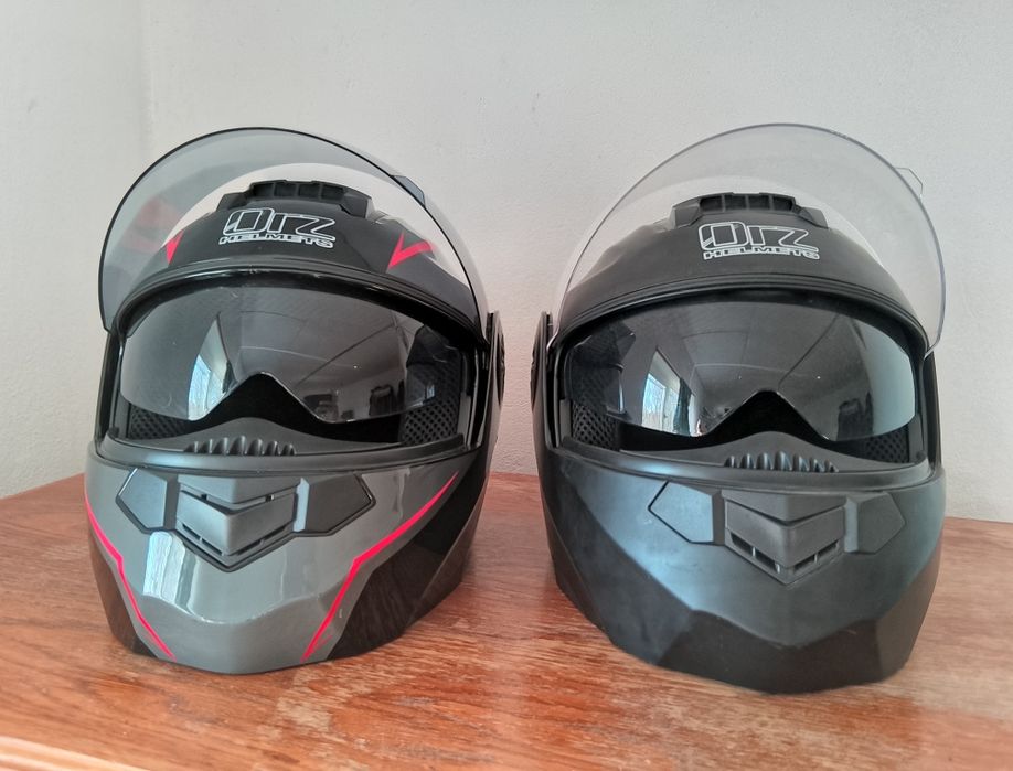 Продам пару шоломів гарний стан