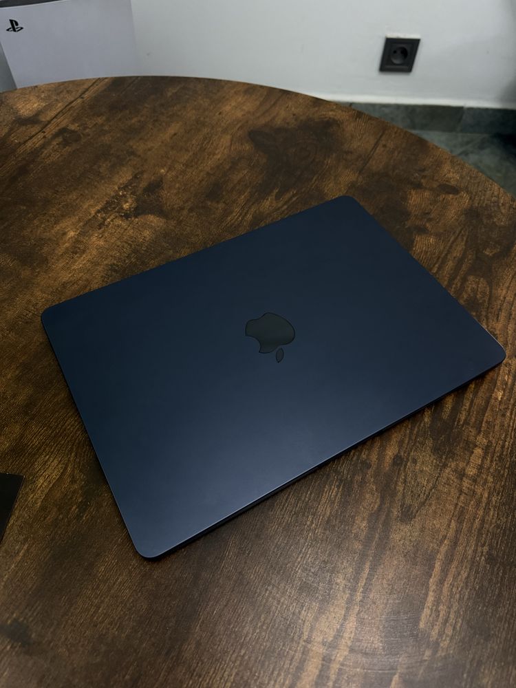 MacBook Air M2 8/256Gb