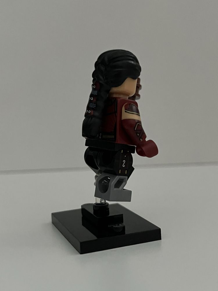 Lego Marvel minifigures Echo