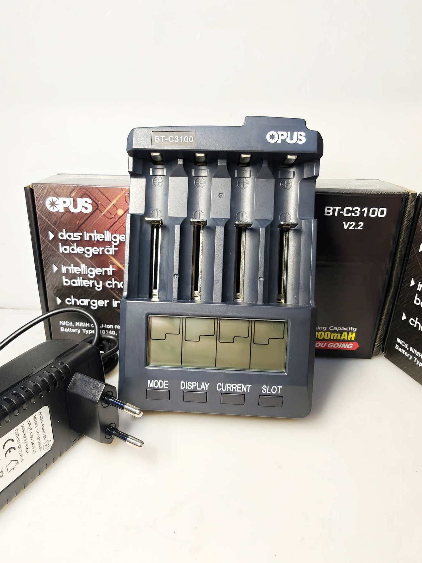 зарядное устройство Opus BT-C3100 V2.2  AA AAA 18650 21700