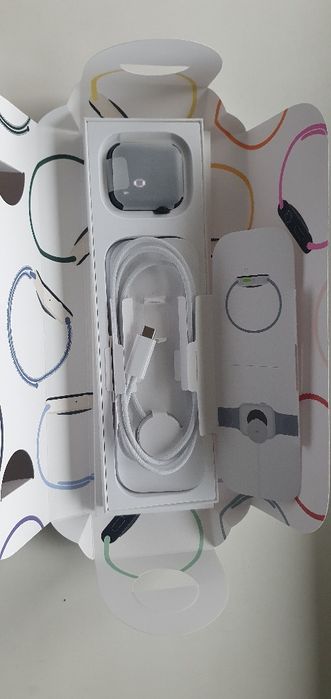 Apple Watch SE  Gen3 44мм новий годиник