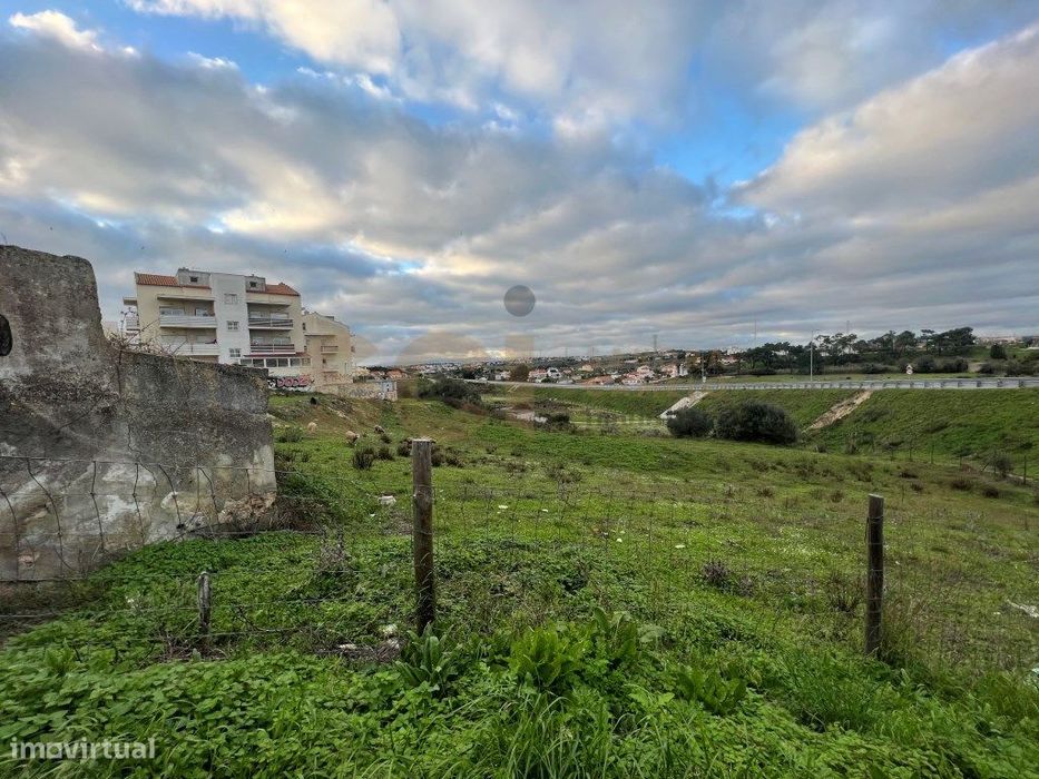 Terreno para equipamentos | 5000 m2 | Vila Nova da Caparica