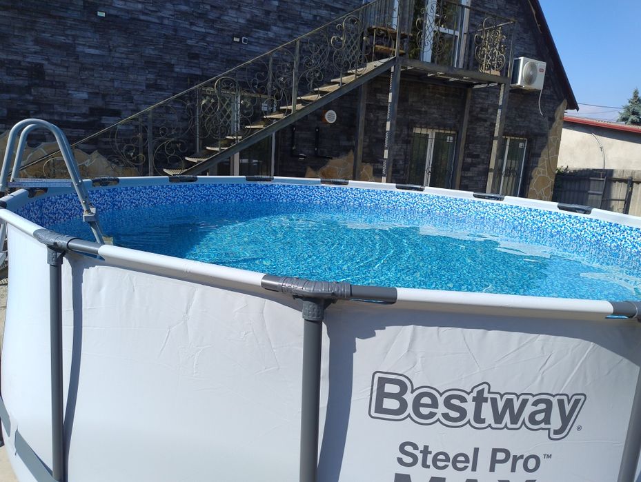 Баня на дровах в Одессе, бассейн, дубовые веники